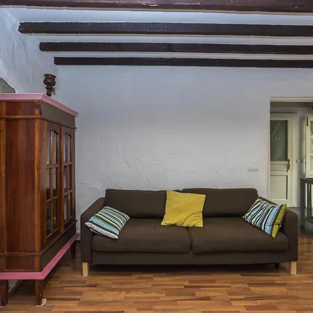 펜션 Flatguest La Casona Roja