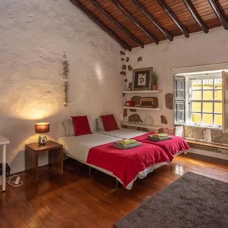 펜션 Flatguest La Casona Roja *