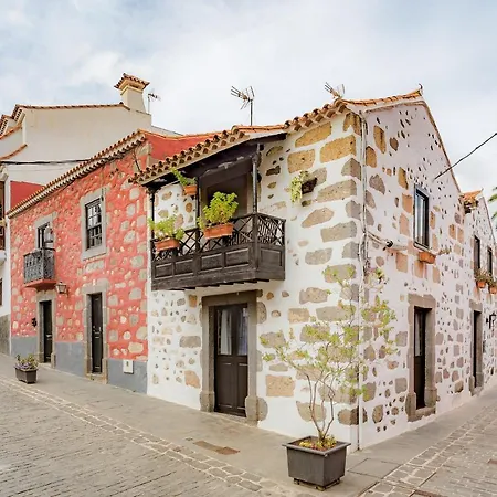 Flatguest La Casona Roja Holiday home Santa Brigida (Gran Canaria)