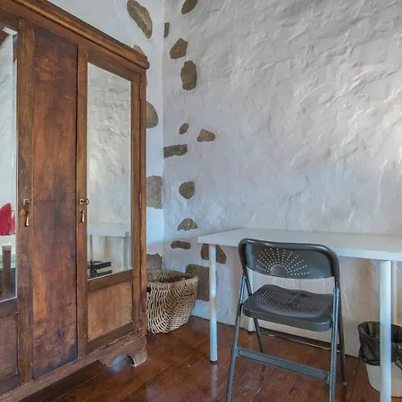 Flatguest La Casona Roja Holiday home Santa Brigida (Gran Canaria)