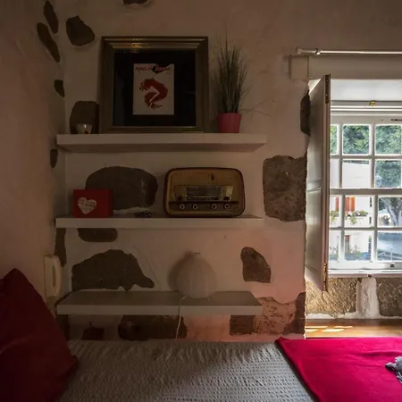 Flatguest La Casona Roja Feriehus Santa Brígida